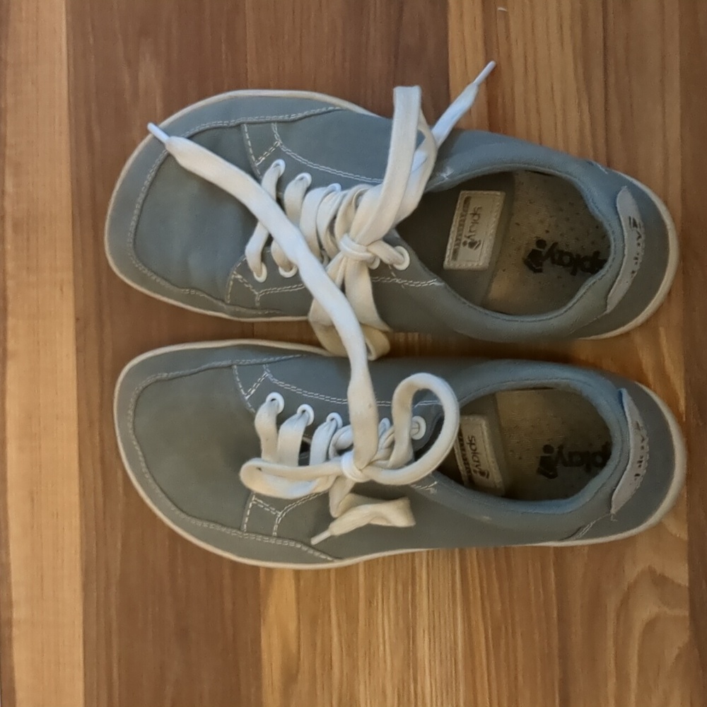Splay Sneakers